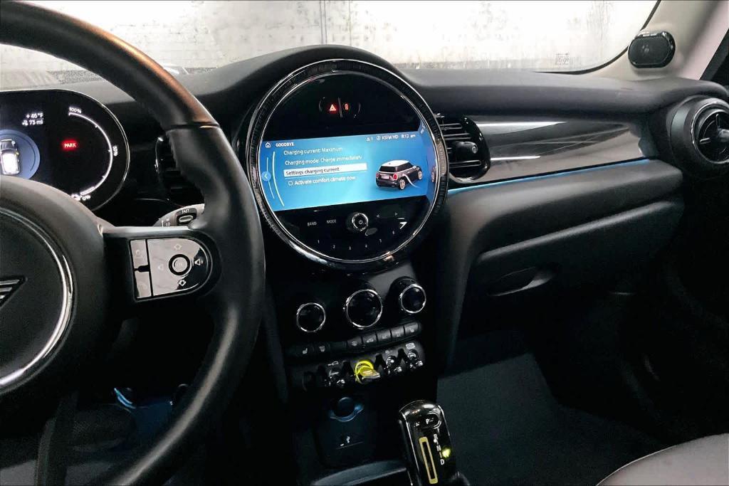 used 2024 MINI SE Hardtop car, priced at $23,893