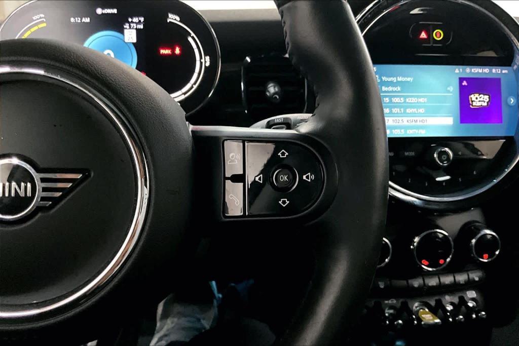 used 2024 MINI SE Hardtop car, priced at $23,893