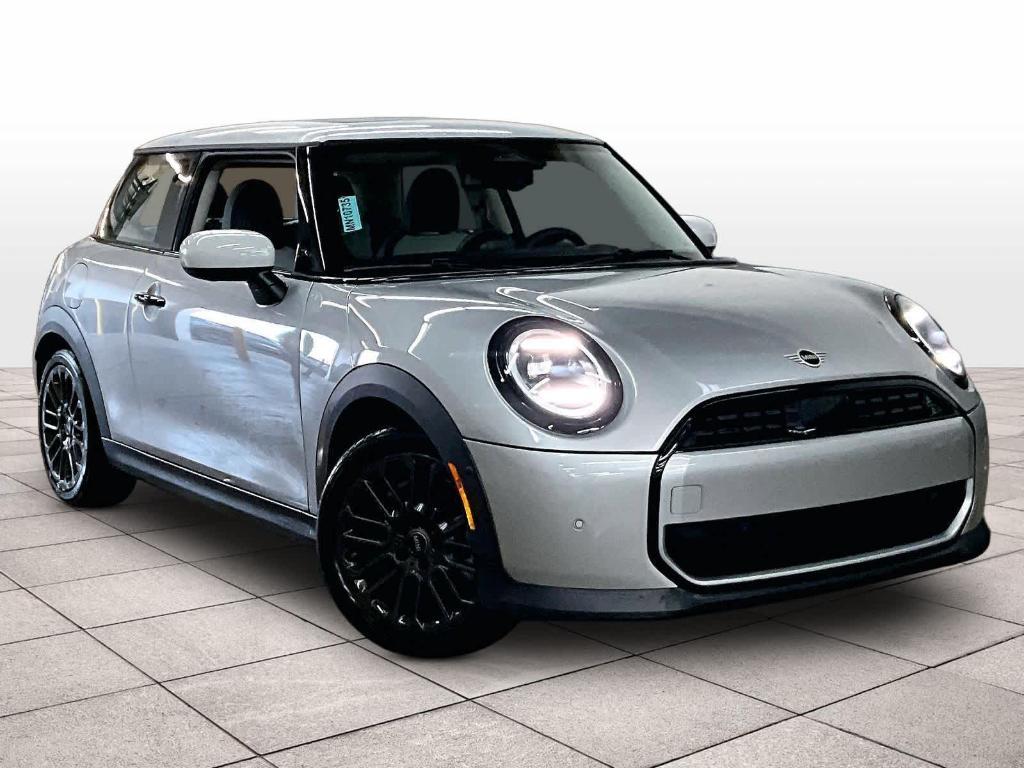 used 2025 MINI Hardtop car, priced at $28,972