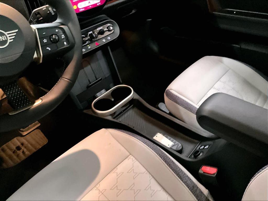 used 2025 MINI Hardtop car, priced at $28,972