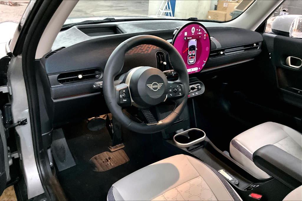 used 2025 MINI Hardtop car, priced at $29,992