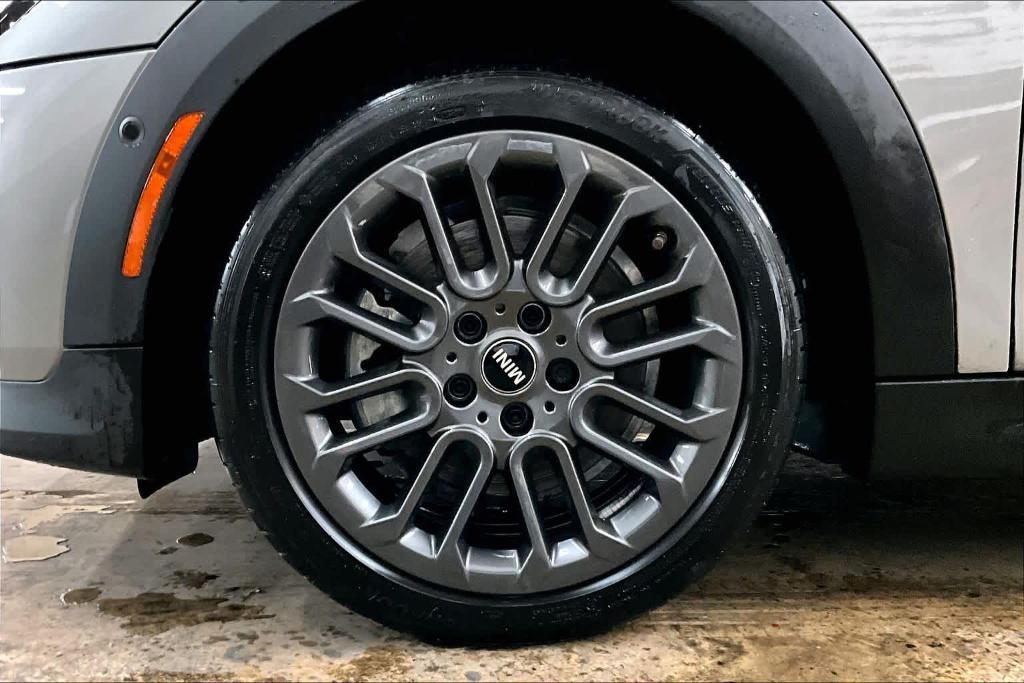 used 2025 MINI Hardtop car, priced at $29,992