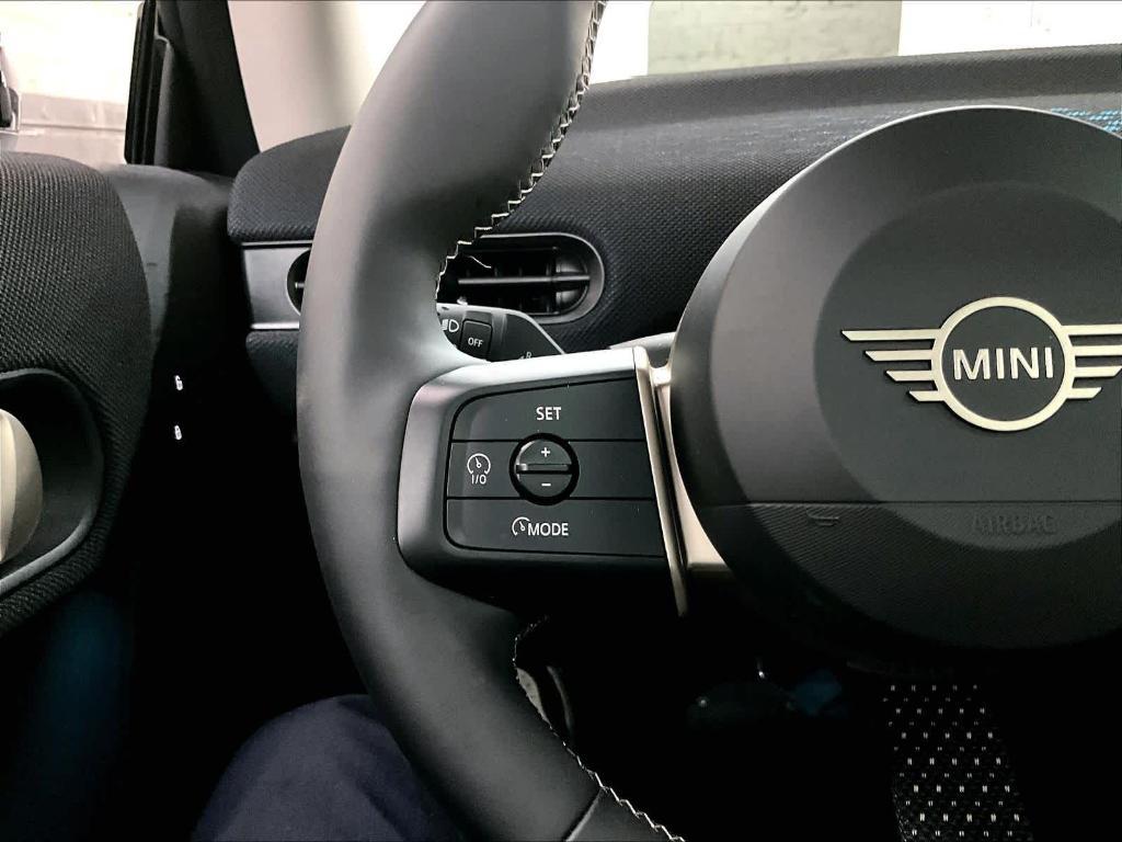 used 2025 MINI Hardtop car, priced at $29,992