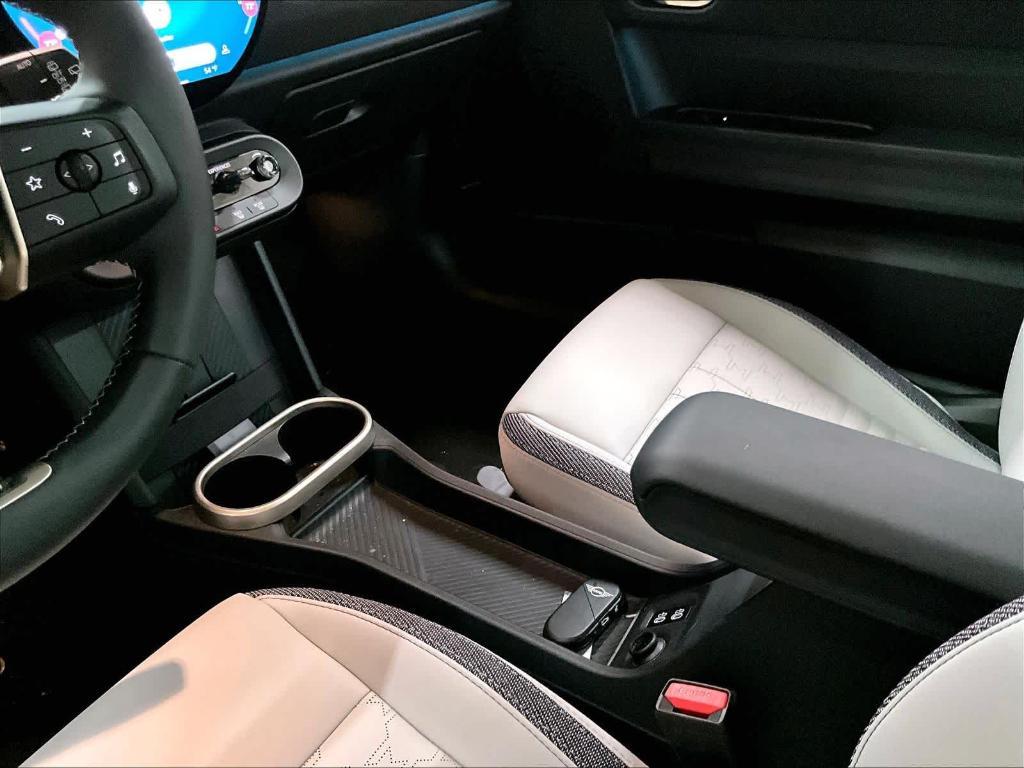 used 2025 MINI Hardtop car, priced at $29,992