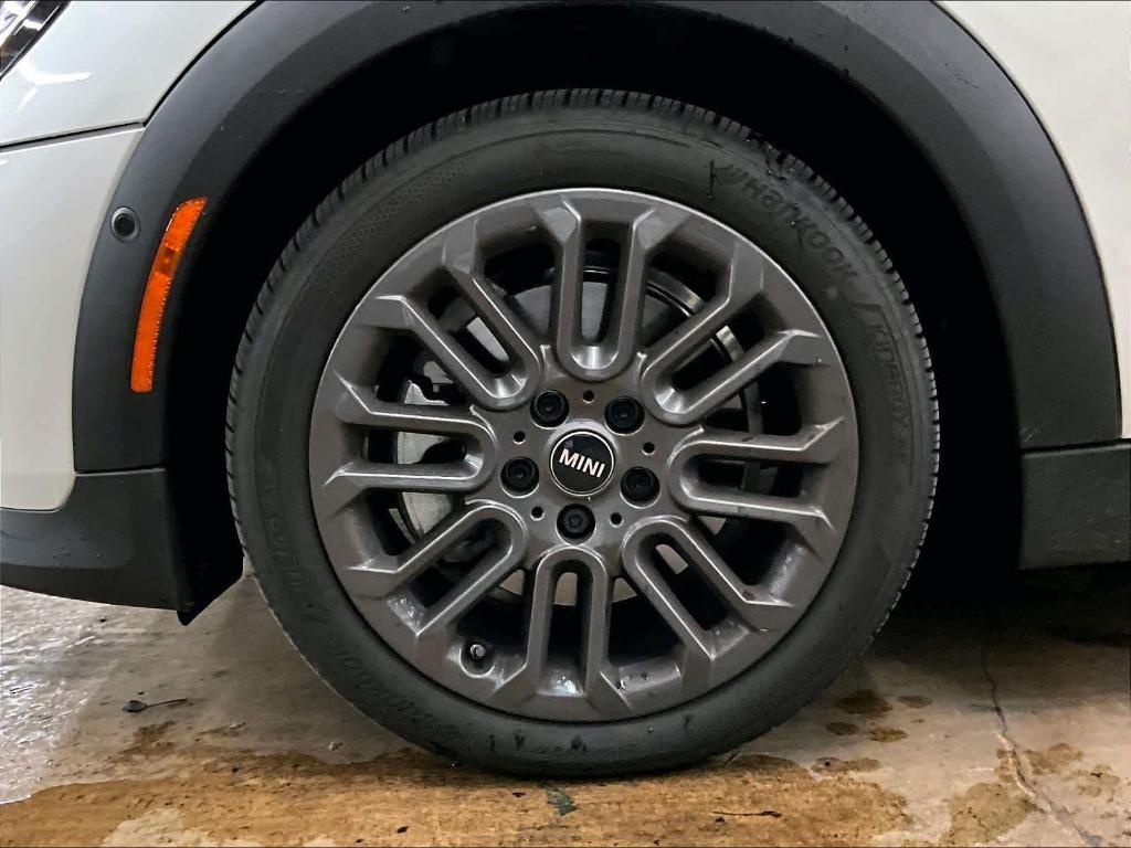 used 2025 MINI Hardtop car, priced at $29,992