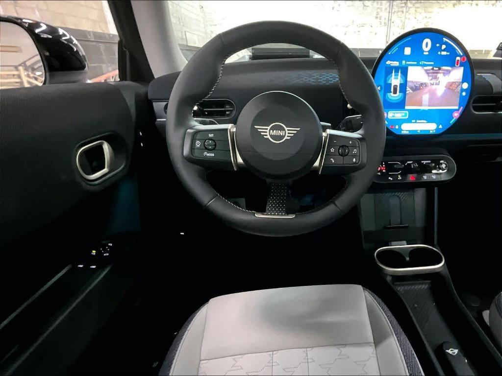 used 2025 MINI Hardtop car, priced at $29,992