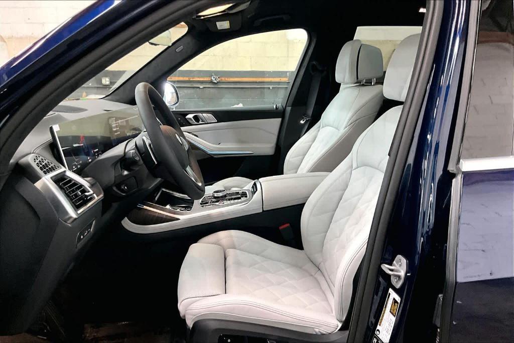new 2026 BMW X7 car, priced at $99,235