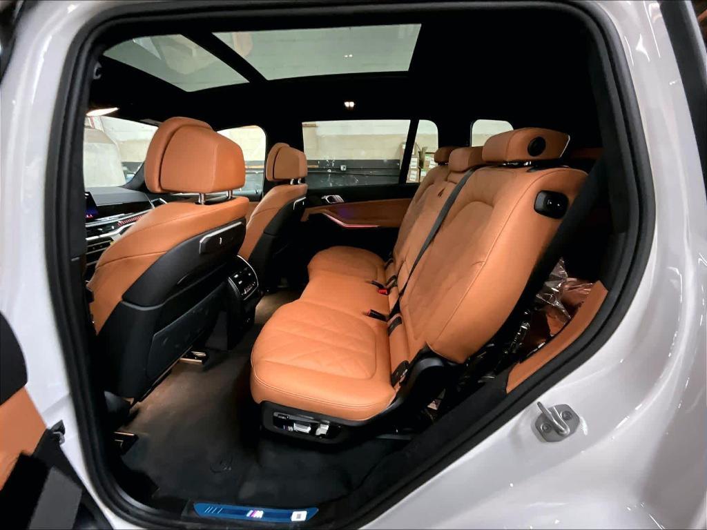 new 2026 BMW X7 car, priced at $100,240