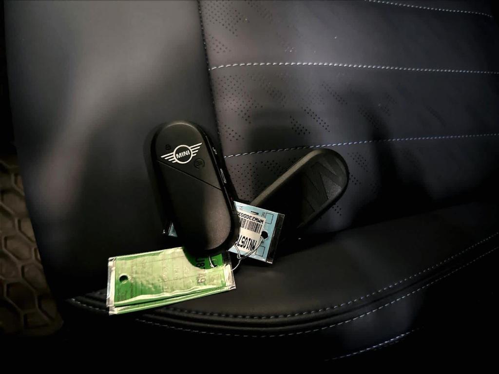 used 2025 MINI Hardtop car, priced at $32,076