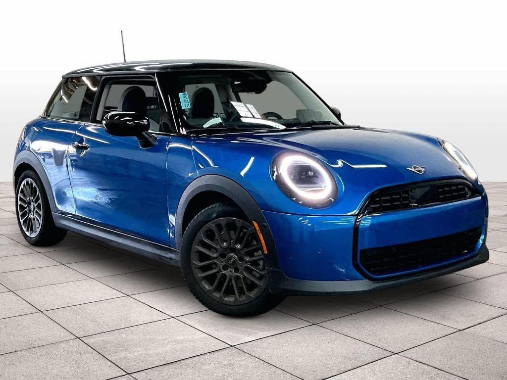 used 2025 MINI Hardtop car, priced at $29,992