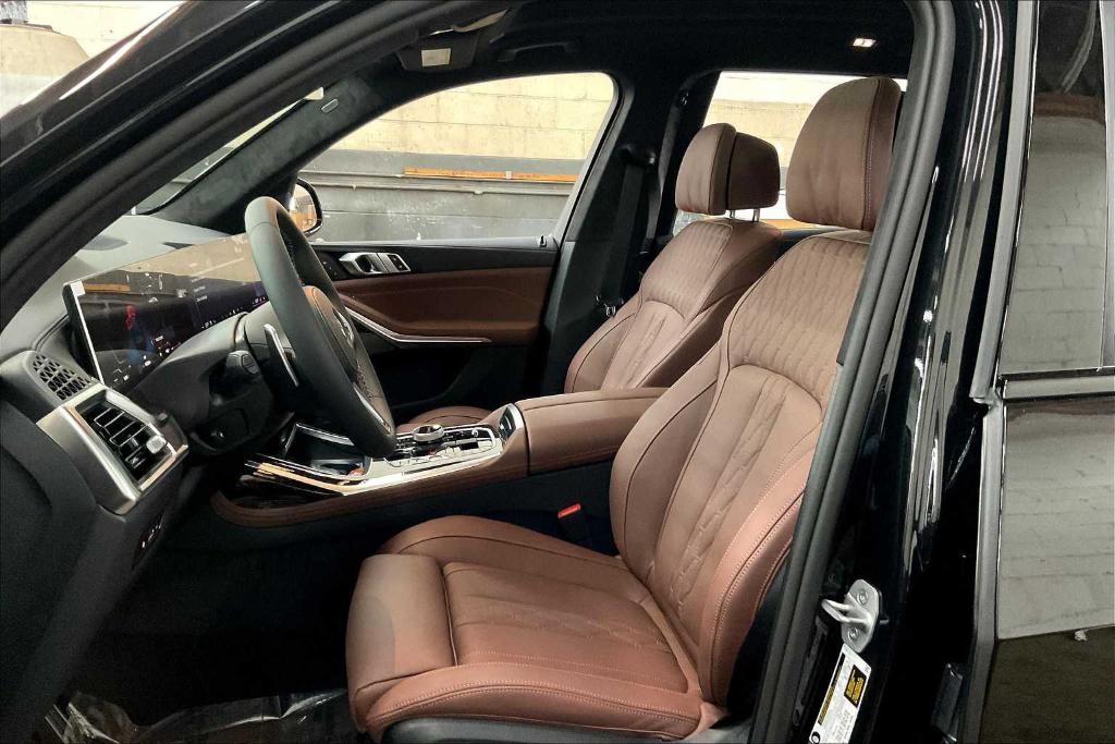 new 2026 BMW X7 car, priced at $121,275