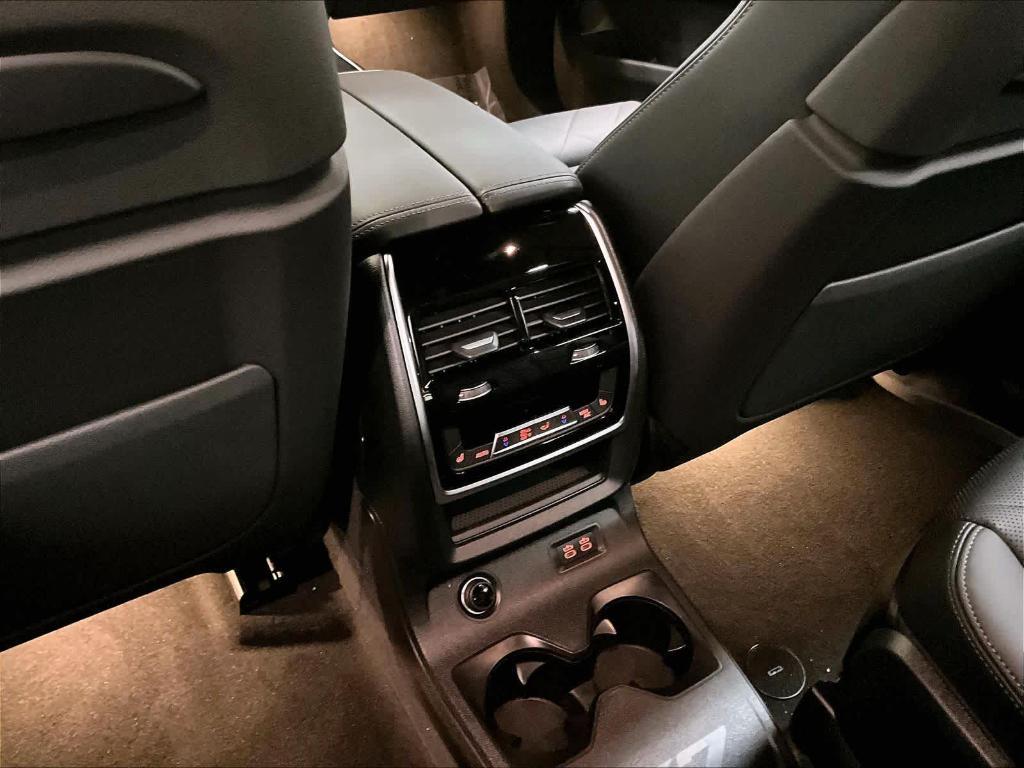 new 2026 BMW X7 car, priced at $102,240