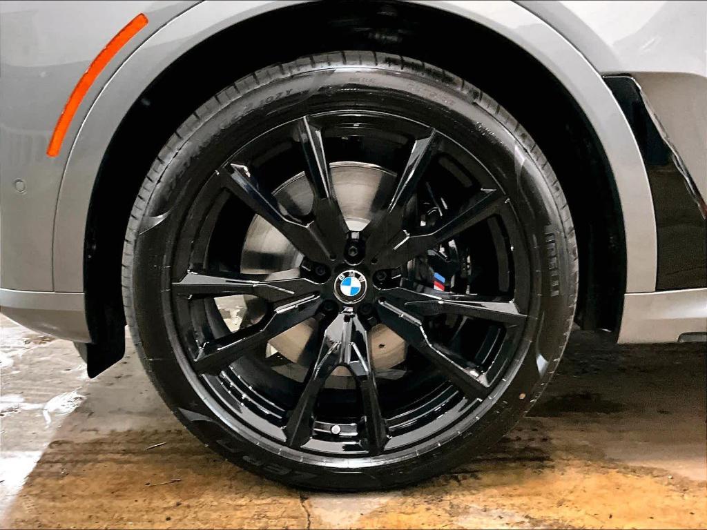new 2026 BMW X7 car, priced at $124,115