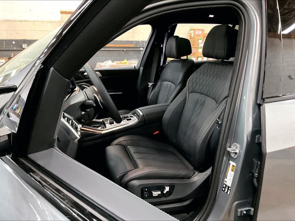 new 2026 BMW X7 car, priced at $124,115