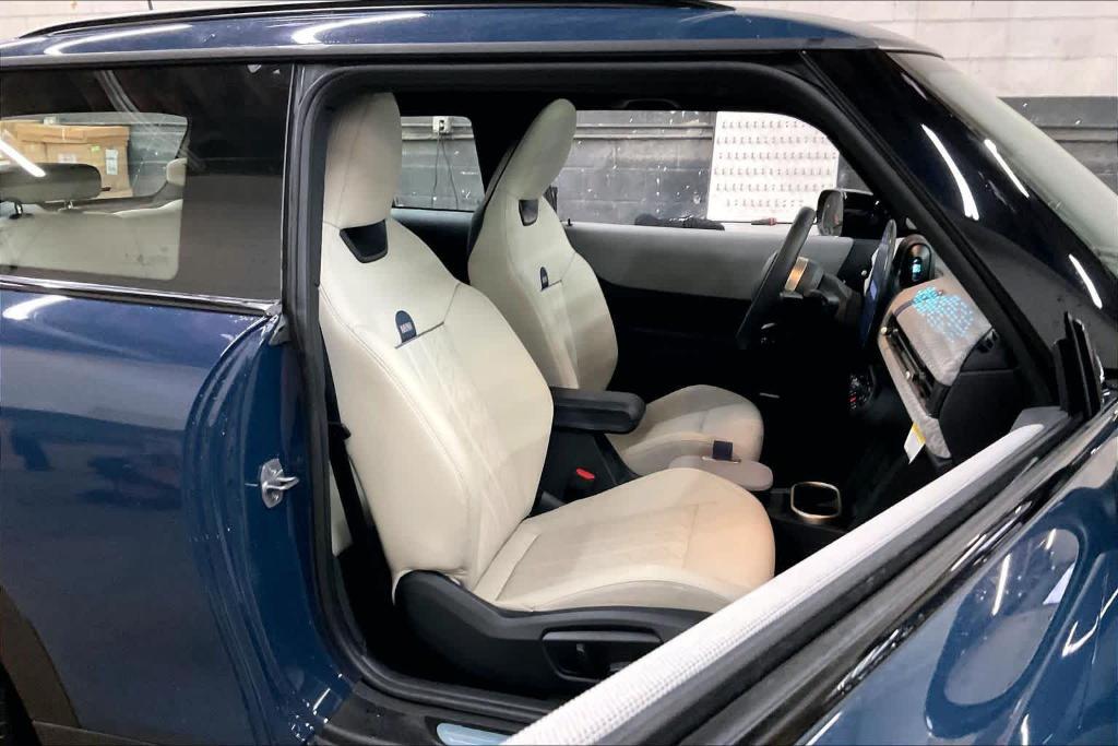 used 2025 MINI Hardtop car, priced at $32,363