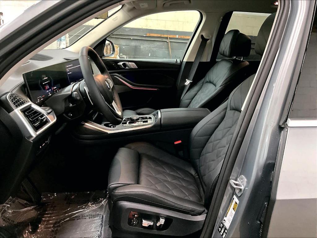 new 2026 BMW X7 car, priced at $94,755