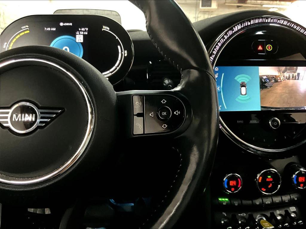 used 2022 MINI SE Hardtop car, priced at $20,495