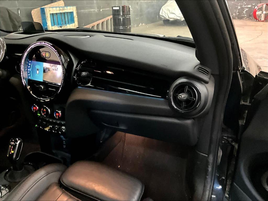 used 2022 MINI SE Hardtop car, priced at $20,495