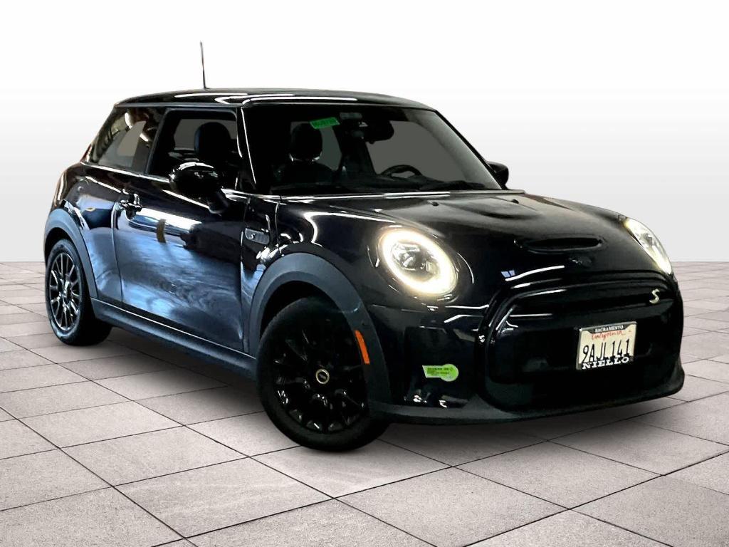 used 2022 MINI SE Hardtop car, priced at $20,495