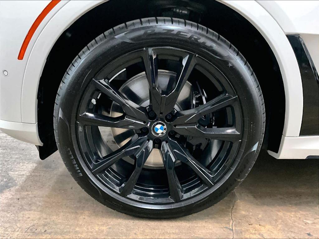 new 2026 BMW X7 car, priced at $99,215