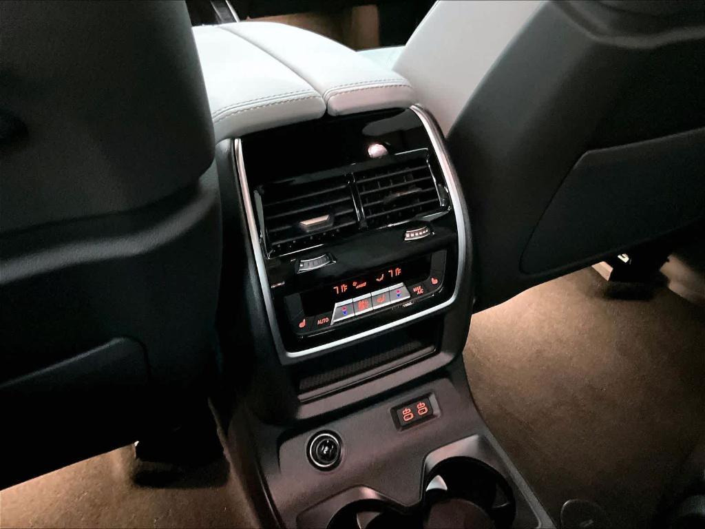 new 2026 BMW X7 car, priced at $99,215