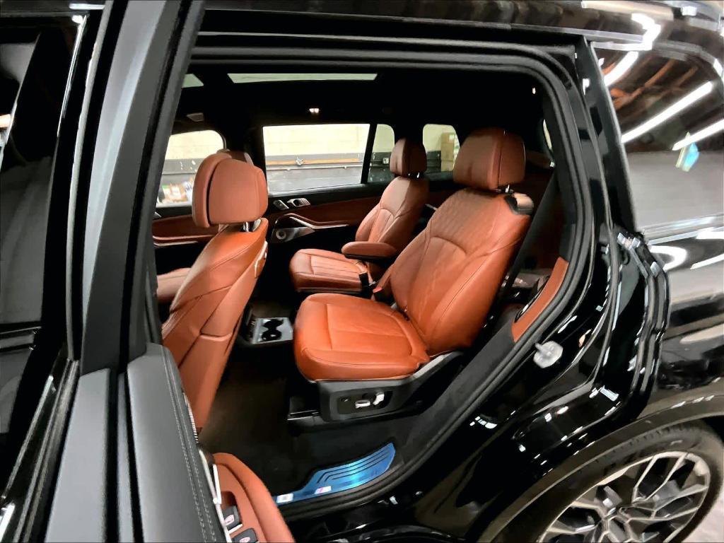 new 2026 BMW X7 car, priced at $127,600