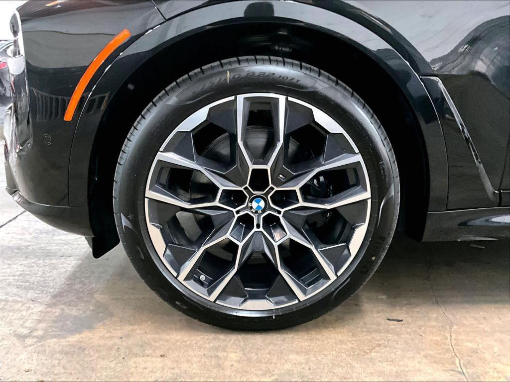 new 2026 BMW X7 car, priced at $127,600