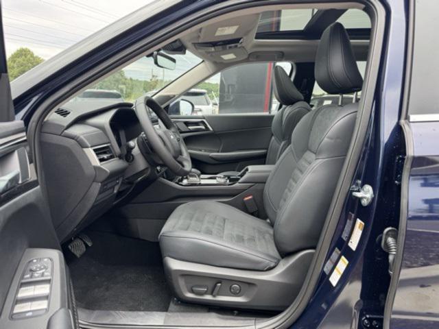 new 2025 Mitsubishi Outlander car, priced at $32,991