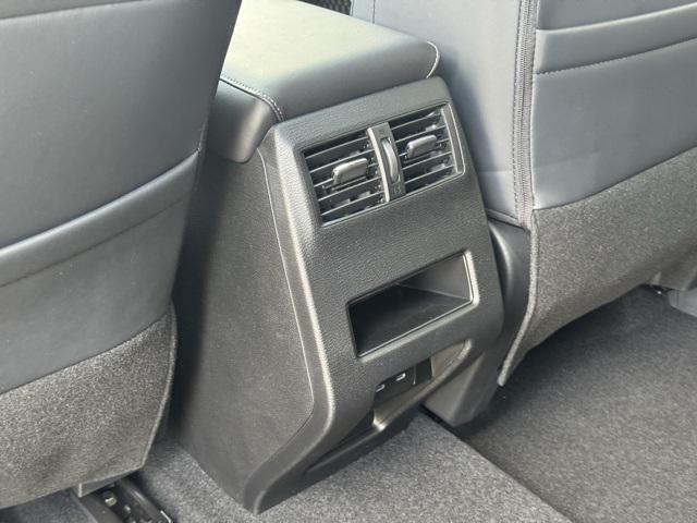 new 2025 Mitsubishi Outlander car, priced at $39,940