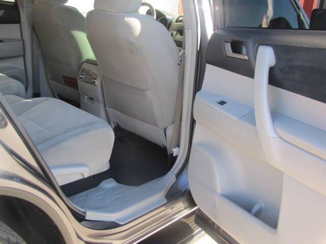 used 2012 Toyota Highlander car, priced at $9,995