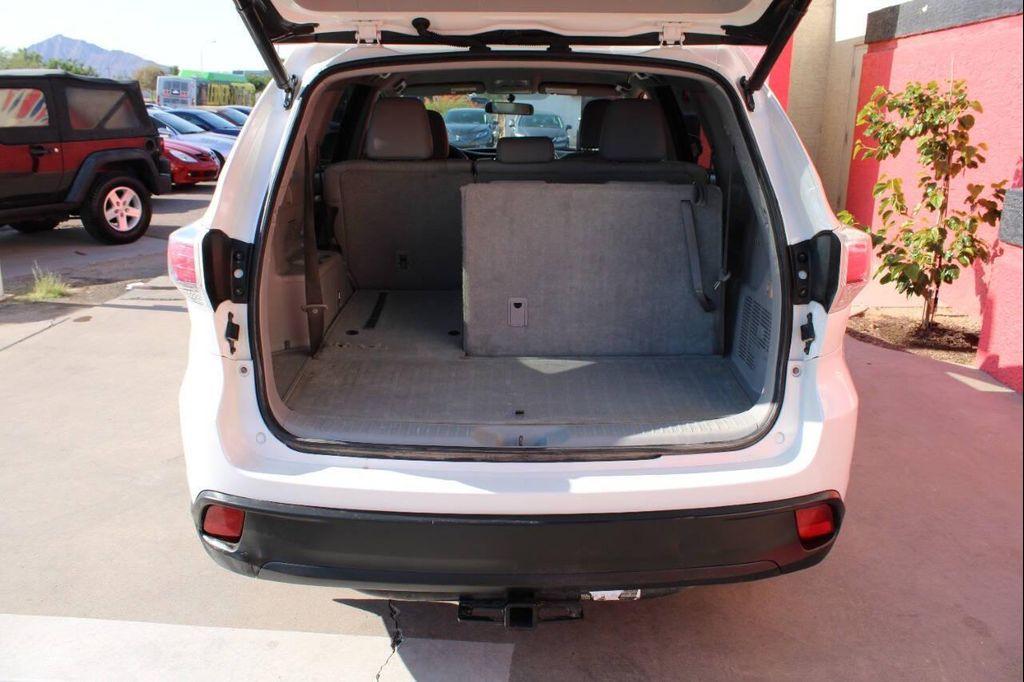 used 2015 Toyota Highlander car, priced at $12,895