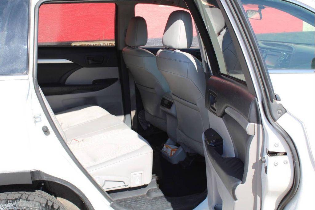 used 2015 Toyota Highlander car, priced at $12,895