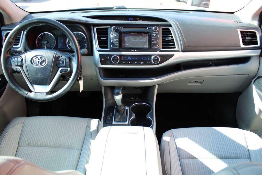 used 2015 Toyota Highlander car, priced at $12,895