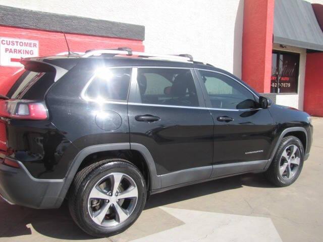 used 2019 Jeep Cherokee car, priced at $10,995