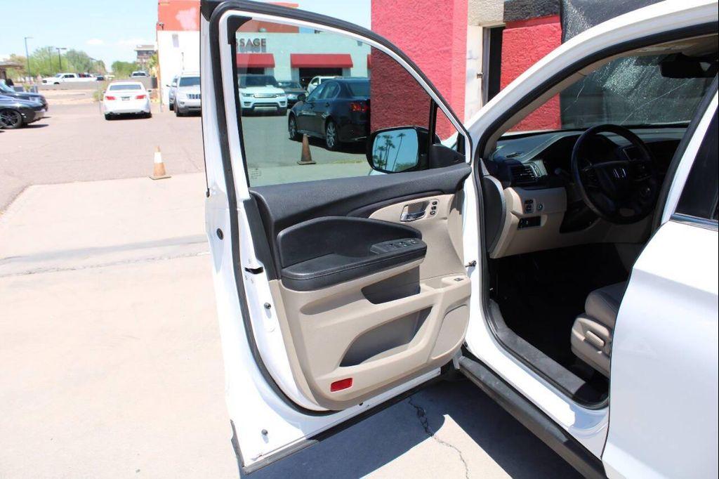 used 2021 Honda Pilot car, priced at $27,995