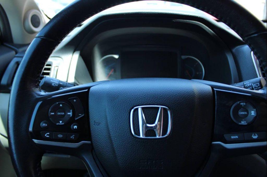 used 2021 Honda Pilot car, priced at $27,995