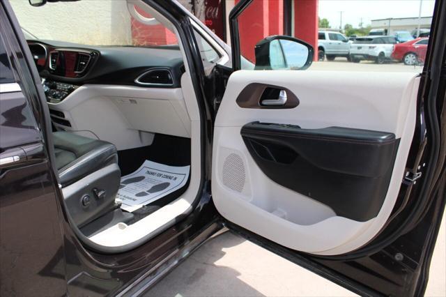 used 2017 Chrysler Pacifica car, priced at $12,995