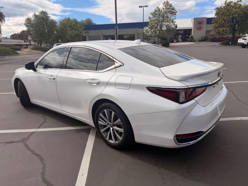 used 2020 Lexus ES 300h car, priced at $27,999