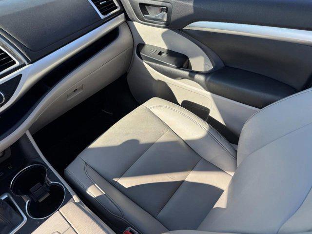 used 2019 Toyota Highlander car, priced at $22,958
