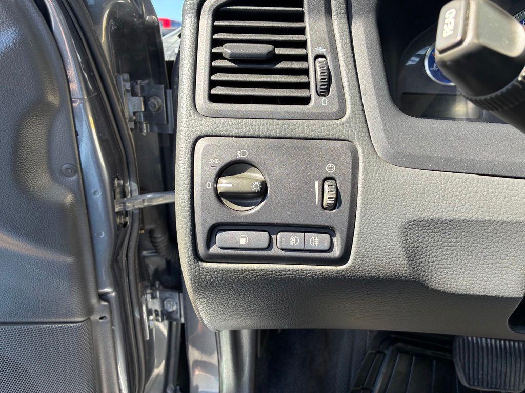 used 2004 Volvo S60 car, priced at $12,996