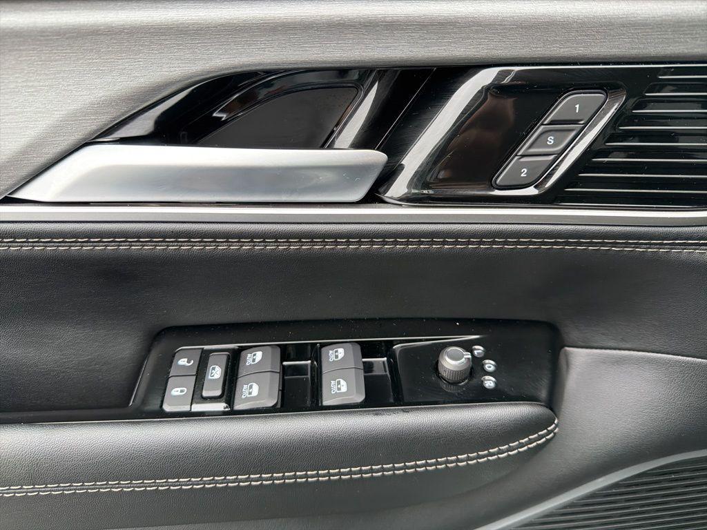 new 2025 Jeep Wagoneer L car, priced at $62,758