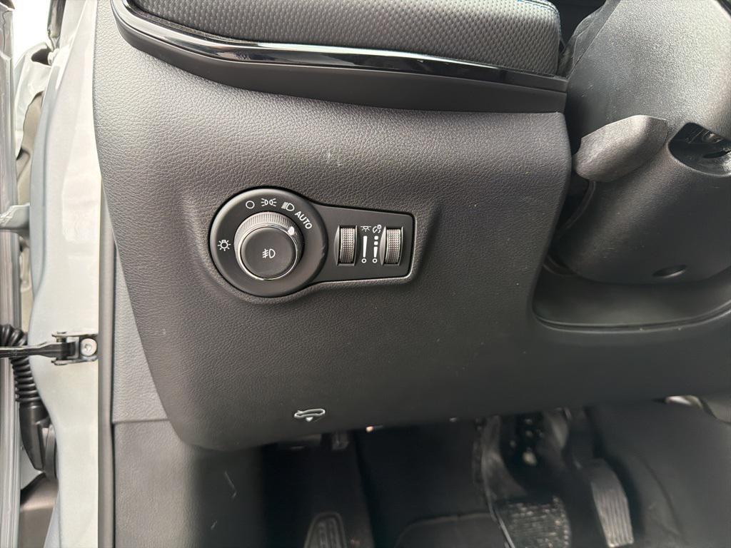 new 2026 Jeep Compass car, priced at $35,027