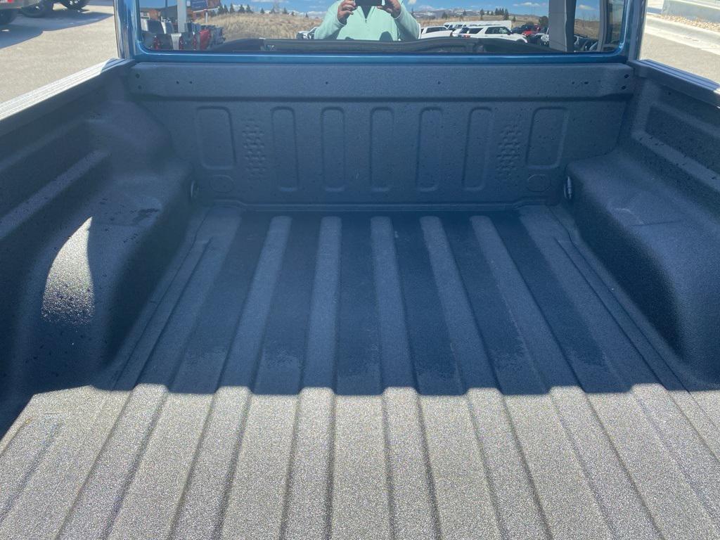 new 2025 Jeep Gladiator car, priced at $38,682