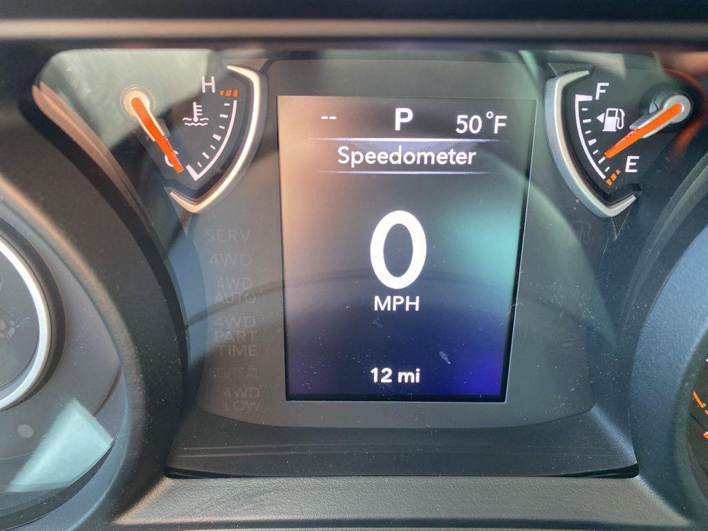 new 2025 Jeep Gladiator car, priced at $35,682