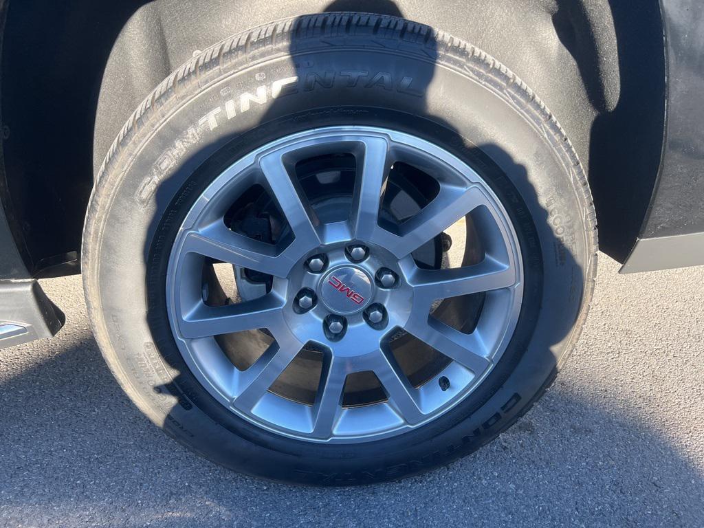 used 2019 GMC Yukon XL car, priced at $44,276