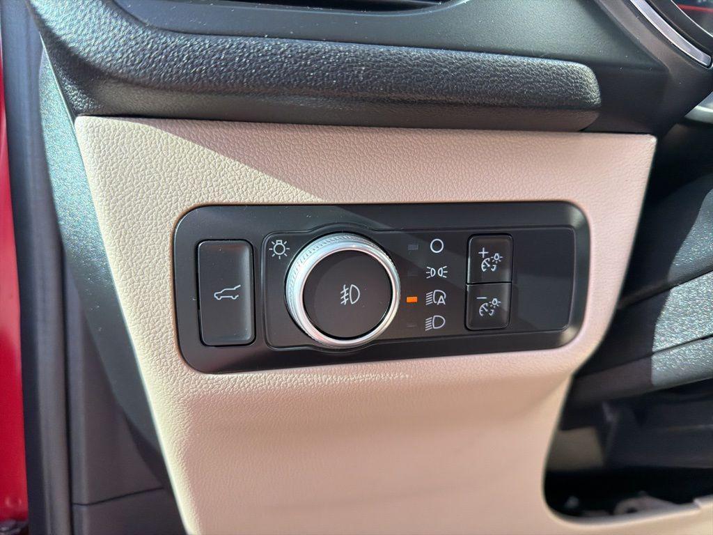 used 2021 Ford Escape car, priced at $22,037