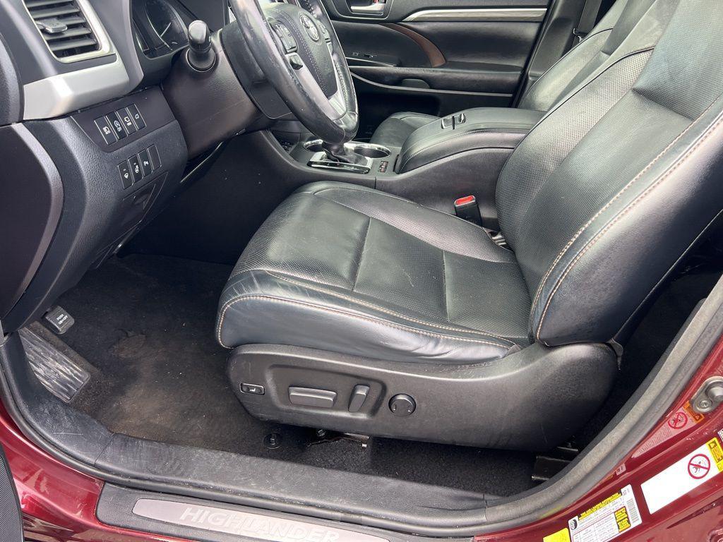 used 2017 Toyota Highlander car, priced at $21,119