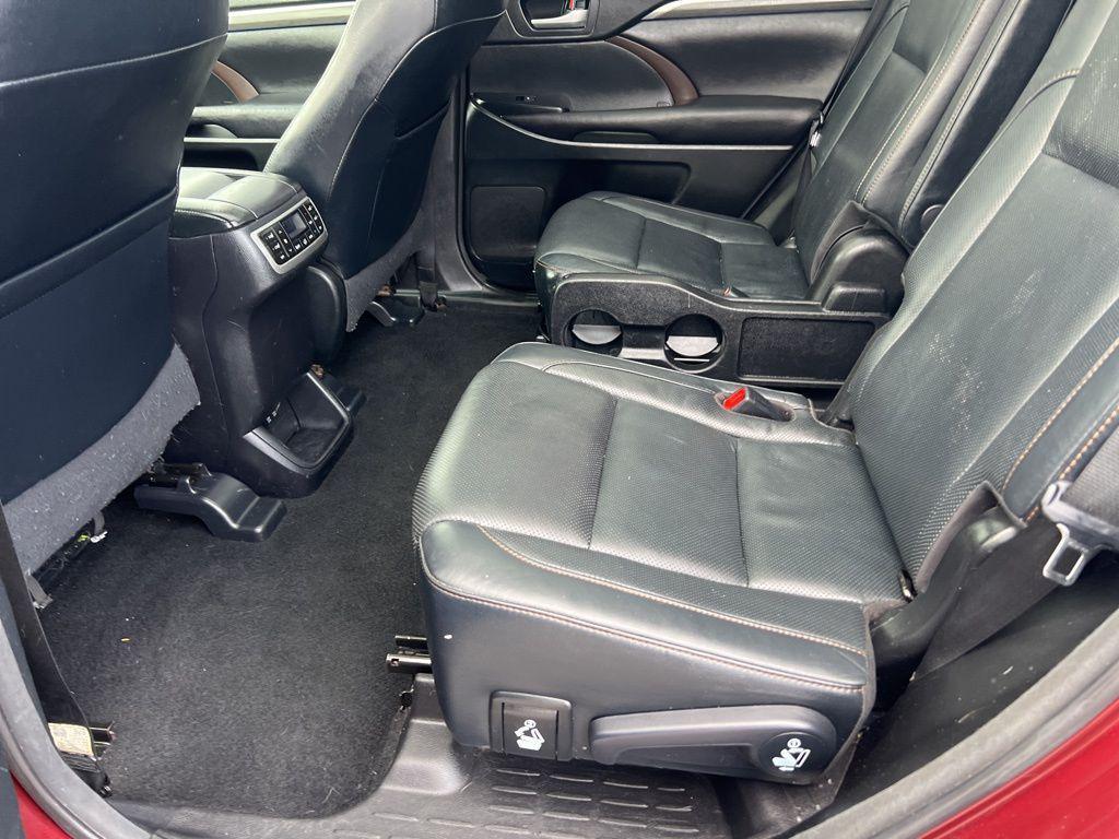 used 2017 Toyota Highlander car, priced at $21,119