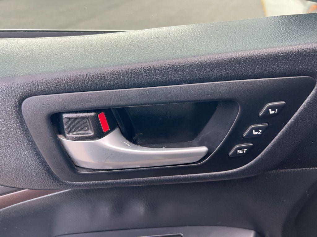 used 2017 Toyota Highlander car, priced at $21,119