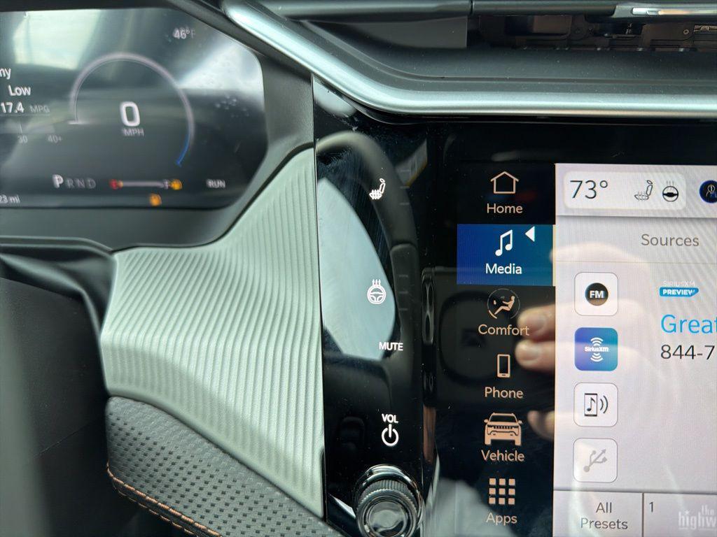 new 2026 Jeep Cherokee car, priced at $41,097